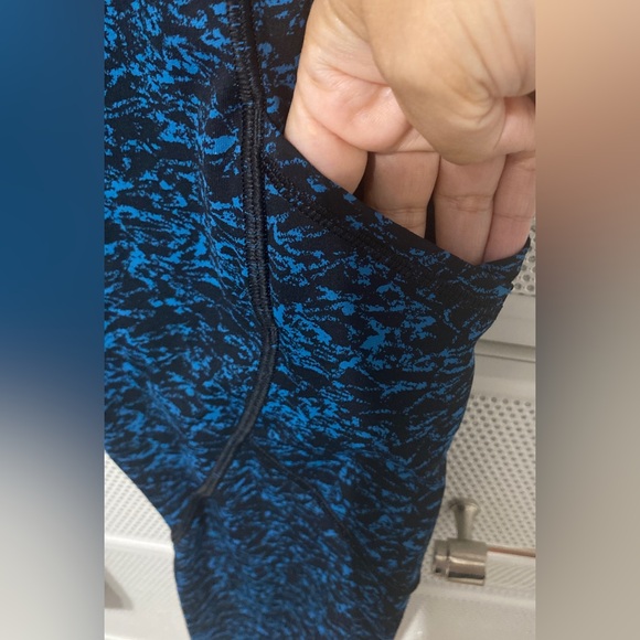 Lululemon Outrun High-Rise Crop - Picture 6 of 10